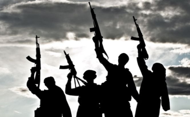 Un site islamist îndeamnă la atacuri teroriste în Franţa şi asasinarea preşedintelui Hollande