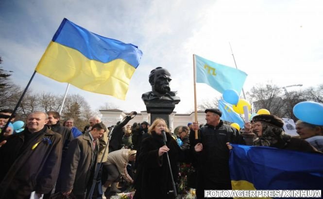 Premierul Ucrainei: Încă mai există o şansă pentru soluţionarea paşnică a crizei