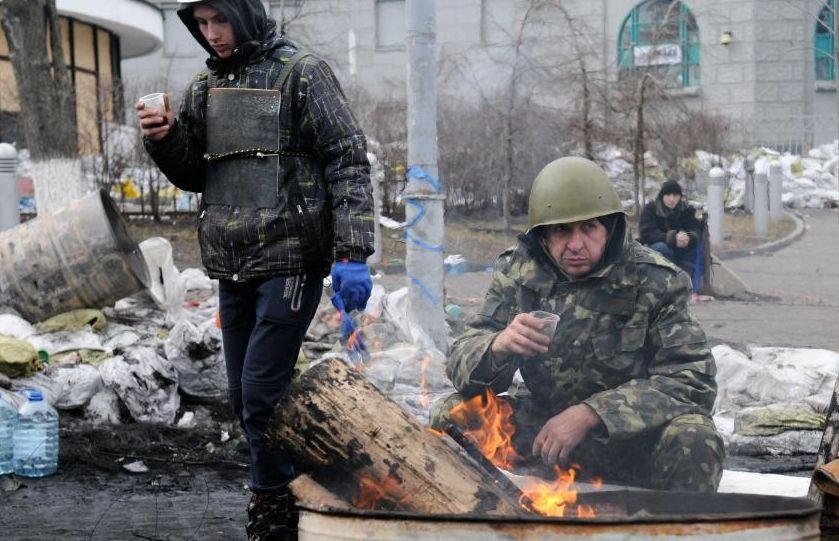 Militanţi proruşi AU ATACAT cartierul general al serviciilor de securitate de la Doneţk