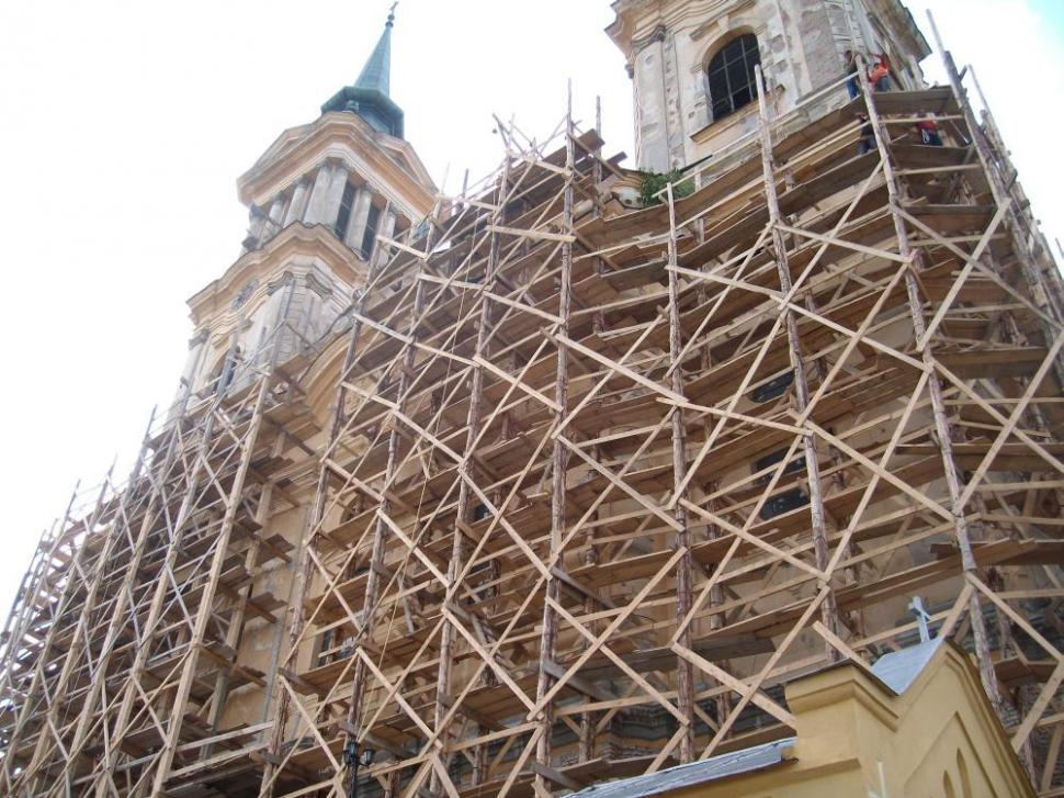 (P) Bazilica şi mănăstirea Maria Radna din judeţul Arad: un loc  de pelerinaj important pentru Europa de Est, restaurat prin Regio 251164