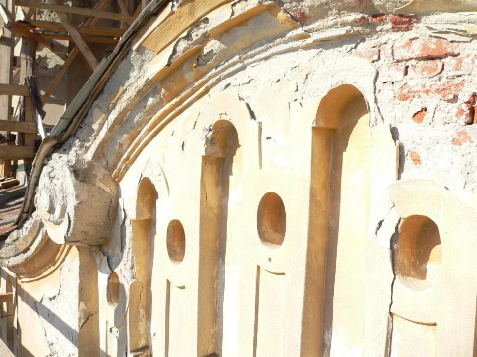 (P) Bazilica şi mănăstirea Maria Radna din judeţul Arad: un loc  de pelerinaj important pentru Europa de Est, restaurat prin Regio 251169