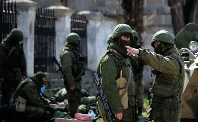Forţele militare de auto-apărare din Crimeea vor intra OFICIAL în armata rusă