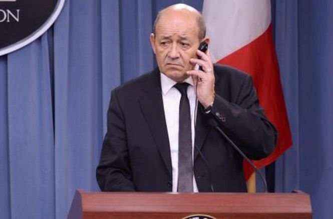 Ministrul francez al Apărării: Franţa a &quot;suspendat cea mai mare parte a activităţilor în domeniul cooperării militare cu Rusia&quot;
