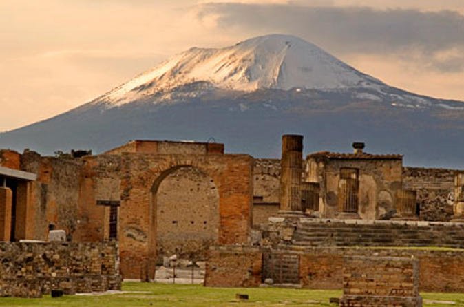 Pompeii în pericol. Al patrulea zid prăbuşit în ultima lună în anticul oraş roman