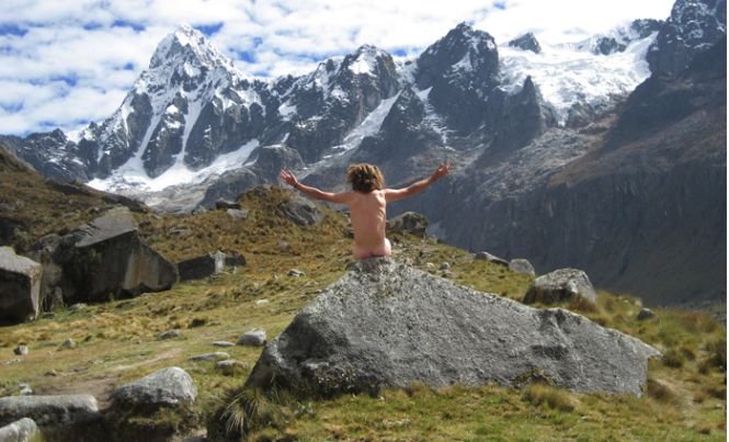 Fenomenul care i-a indignat pe oficialii din Peru. Turiştii se dezbracă complet şi fac poze la Machu Picchu