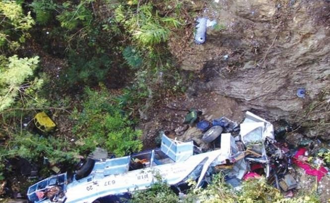 Thailanda. 30 de persoane au murit după ce un autobuz a căzut în prăpastie
