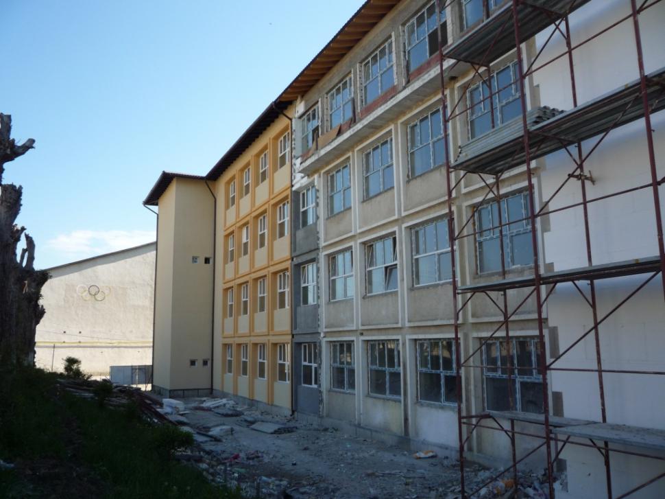 (P) Școala Gimnazială „Mihai Eminescu” din Zalău - o școală de viitor sub egida Regio 252655