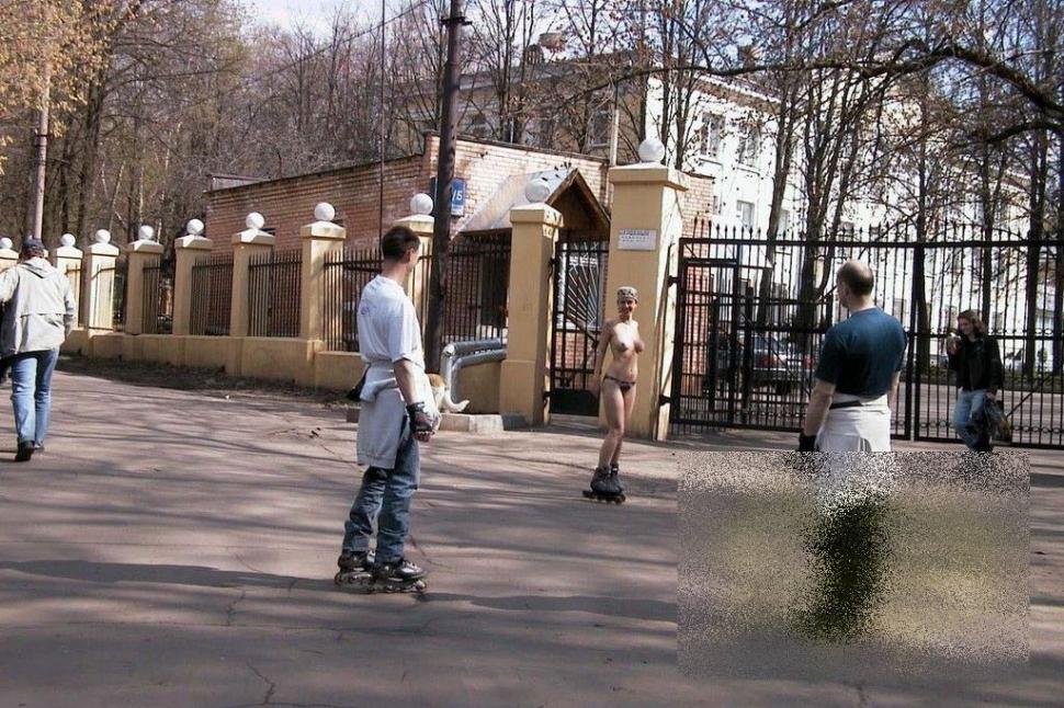 Ce s-a întâmplat în această duminică în parcul central. Toţi oamenii întorceau privirea după ea 253784