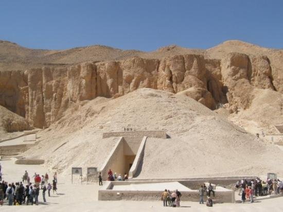 Pe lângă astea, comoara lui Tutankamon pare doar un fleac