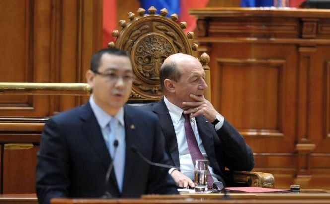 Ceartă pe scaune la Palate. Preşedinţia: Ponta a refuzat să stea lângă Băsescu
