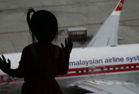 Mâine se împlineşte O LUNĂ de când avionul malaezian, cu 239 de oameni la bord, a dispărut de pe radare