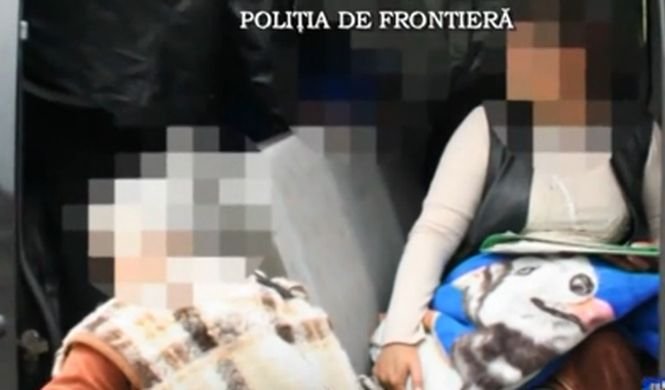 Metoda ei a dat greş. O femeie a încercat să treacă graniţa din România cu un copil în geantă