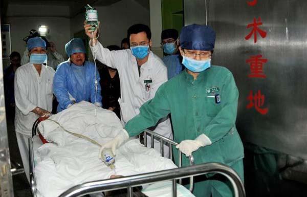 Medicii şi-au plecat capetele, în semn de recunoştinţă. Cazul CUTREMURĂTOR care spune ce înseamnă dragostea adevărată 254849