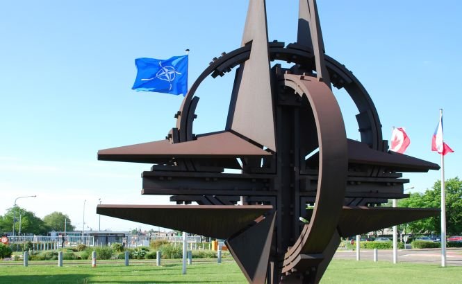 NATO limitează accesul diplomaţilor ruşi în sediul din Bruxelles