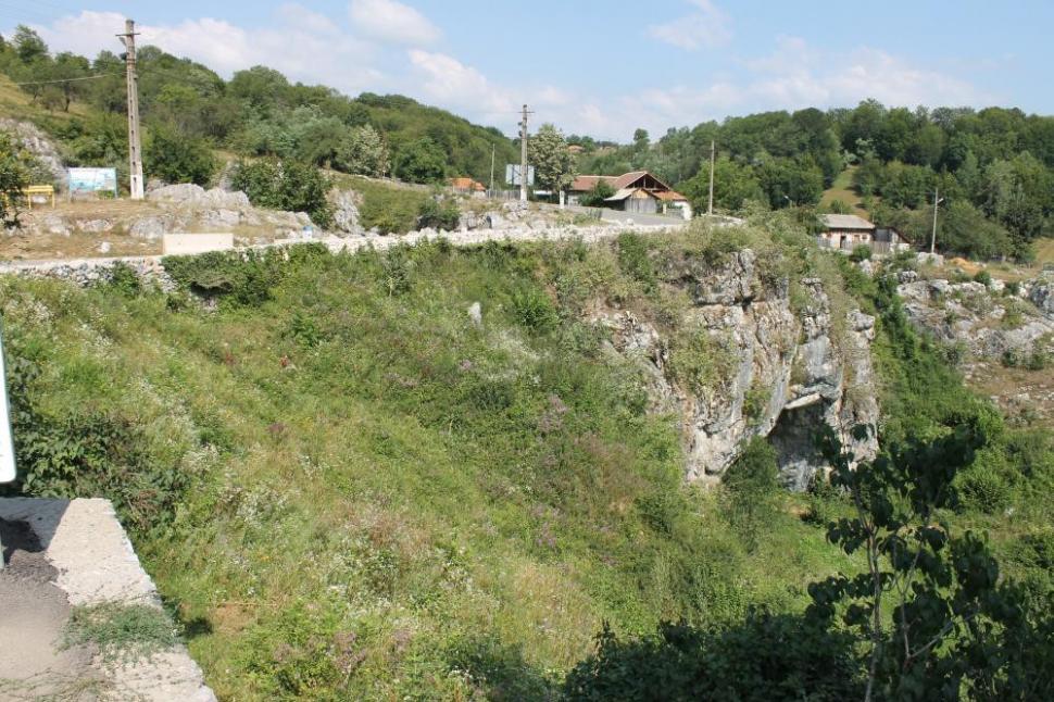 (P)  „Podul lui Dumnezeu” din judeţul Mehedinţi, reabilitat prin Regio 254310