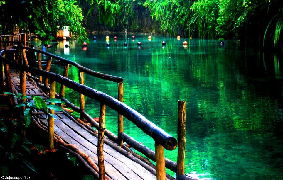 Misterul râului FERMECAT. Nimeni nu ştie cum a apărut pe faţa Pământului 255600