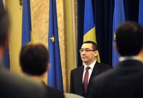 Victor Ponta s-a mutat în MApN: Pentru a evita alte înscenări, mi-am mutat biroul