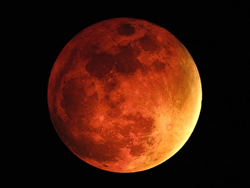 Eclipsă totală de lună, în noaptea de luni spre marți, vizibilă din America
