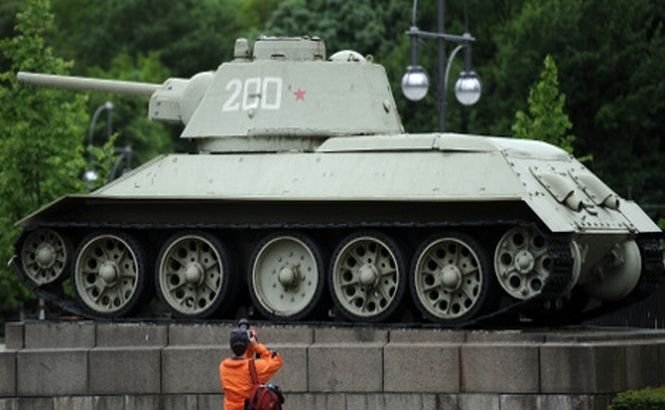 Autorităţile germane au respins o petiţie prin care se cerea demolarea unui monument sovietic