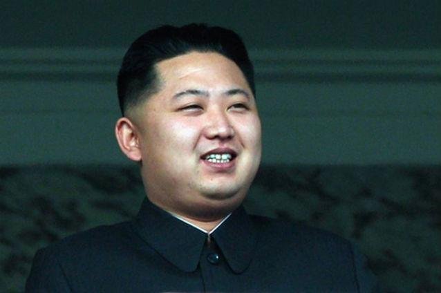 Ce s-a întâmplat după ce o frizerie din Londra a glumit pe seama frizurii lui Kim Jong-un. &quot;Au venit în 10 minute&quot;