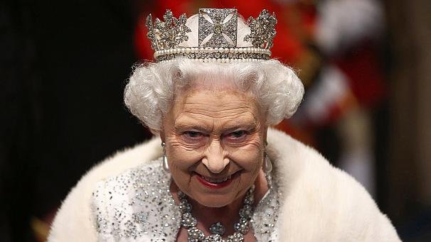 Eveniment fericit în Marea Britanie. Regina Elisabeta împlineşte astăzi 88 de ani