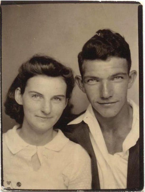 "Nu am văzut alţi oameni care să se iubească mai mult". Ce s-a întâmplat cu aceşti îndrăgostiţi după 70 de ani de CĂSĂTORIE 256499