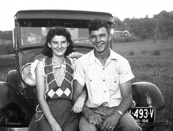 "Nu am văzut alţi oameni care să se iubească mai mult". Ce s-a întâmplat cu aceşti îndrăgostiţi după 70 de ani de CĂSĂTORIE 256500