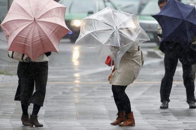 Veste REA din partea meteorologilor. Cod GALBEN de ploi în judeţele deja afectate de INUNDAŢII