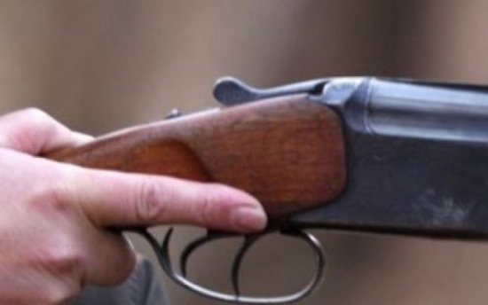 Un bărbat din Capitală a fost găsit împuşcat în cap, cu o armă de vânătoare