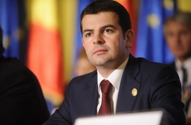 Preşedintele PC, Daniel Constantin, reales în funcţie la congresul partidului