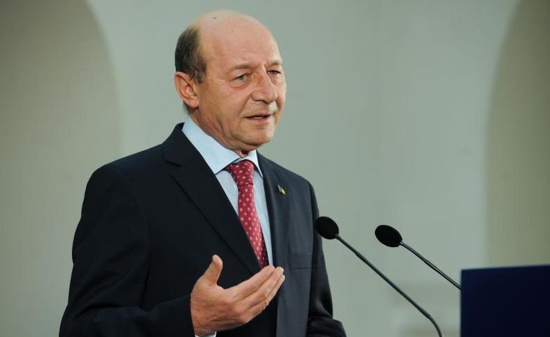Partidul lui Traian Băsescu, campanie cu LISTE FALSE