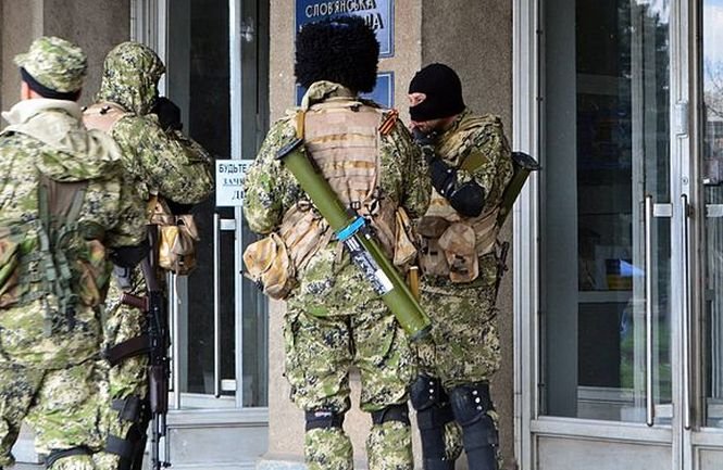 Primăria unui oraş din estul Ucrainei, sub controlul insurgenţilor proruşi