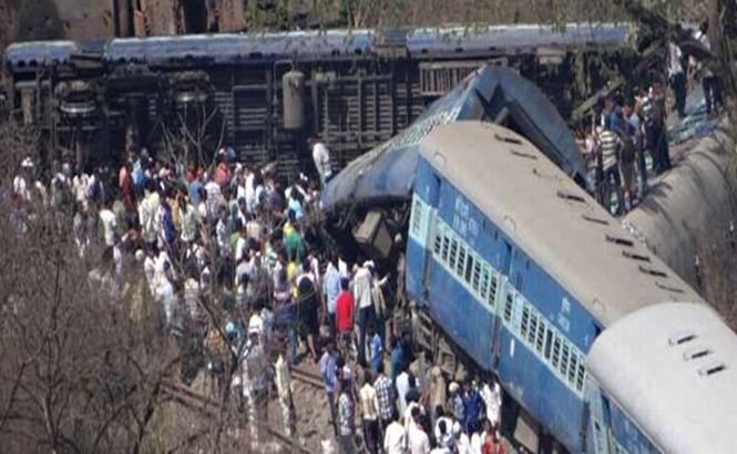 India. Cel puţin 19 persoane au murit, după ce un tren de pasageri a deraiat în vestul ţării