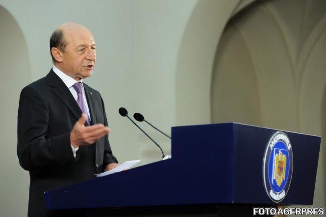Băsescu: Ponta a încălcat Constituţia discutând în Guvern un act despre Ucraina vizând apărarea 