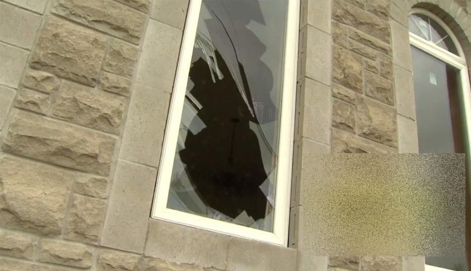 A făcut MAREA greşeală să anunţe pe Facebook că dă petrecere la el acasă. Ce a urmat este greu de imaginat 258293