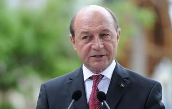 Traian Băsescu a lansat un nou tir de acuzaţii asupra trustului Intact