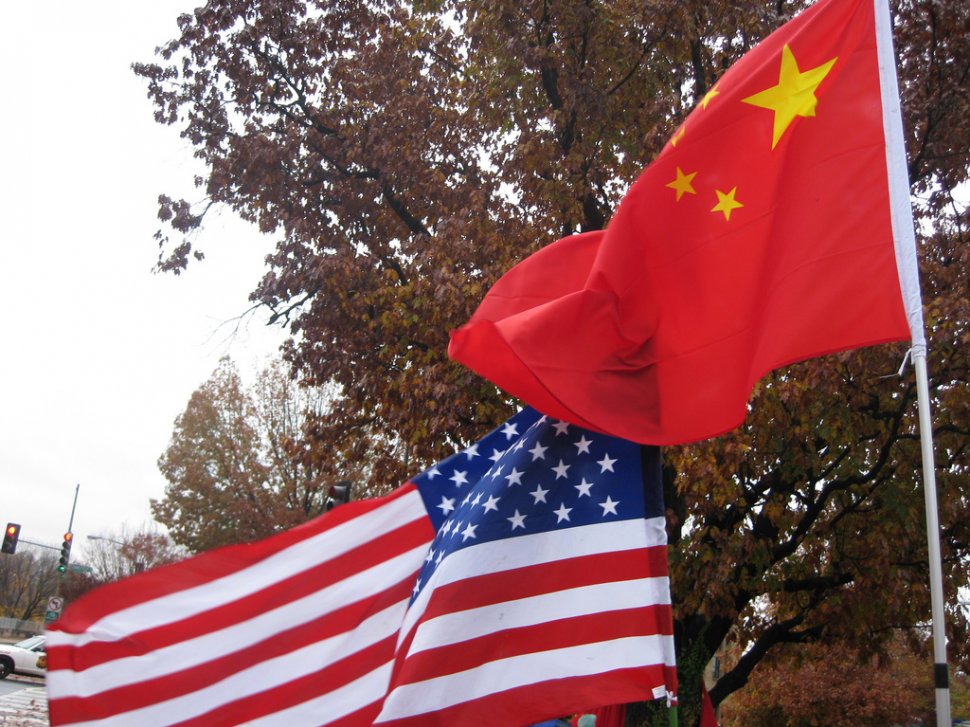 Prima reacţie a Chinei dupa acuzaţia de spionaj din partea SUA. A convocat ambasadorul Americii la Beijing