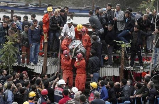 Primele arestări în urma accidentului minier din Turcia! Preşedintele-director general inculpat şi plasat în detenţie