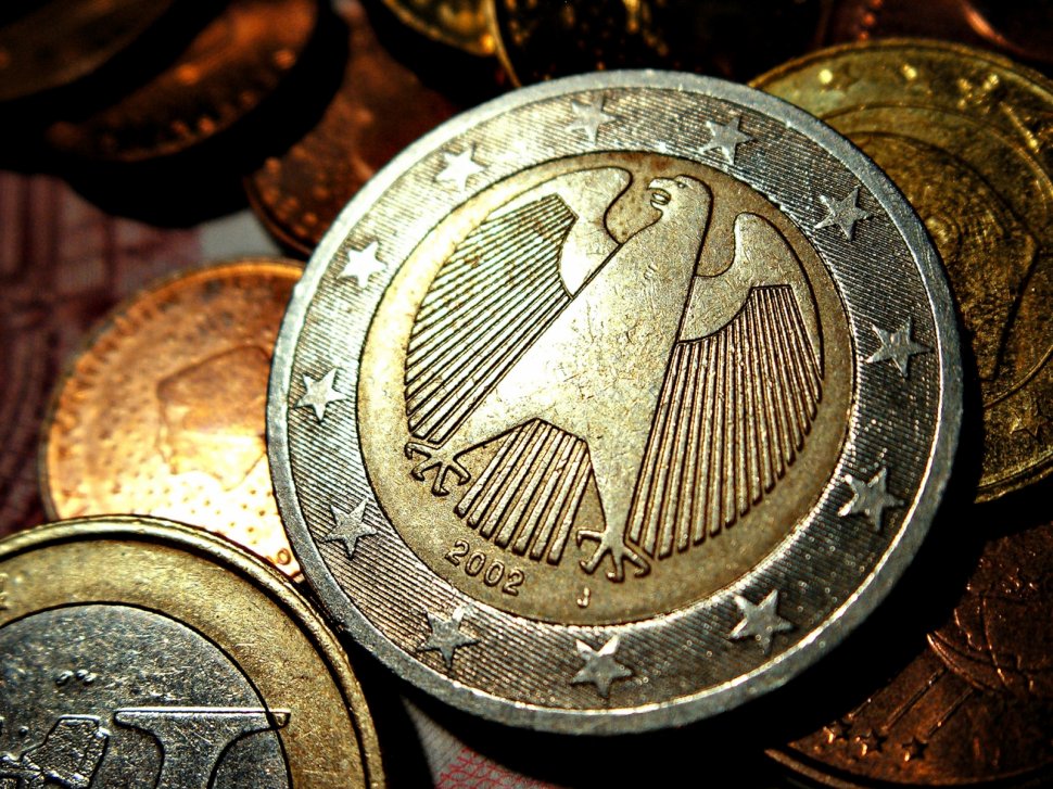 Declaraţia şoc a unuia din cei mai influenţi politicieni: &quot;Moneda euro va DISPĂREA&quot;