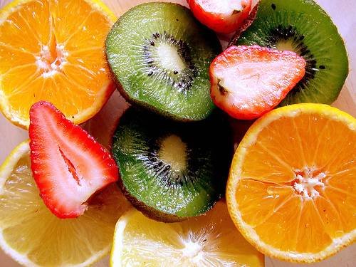 Atentie la vitamina C! Administrarea zilnica dubleaza riscul aparitiei unei boli grave