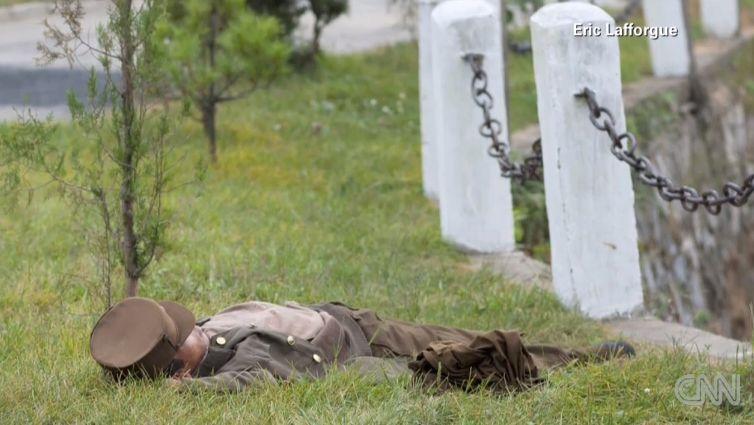 Imaginile INTERZISE de Coreea de Nord. "Armata m-a pus să ŞTERG aceste fotografii, dar am reuşit să îi păcălesc" 260245