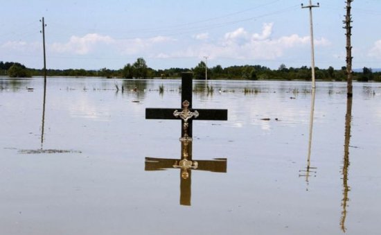 Peste 1,6 milioane de oameni au avut de suferit, în Serbia şi Bosnia, de pe urma inundaţiilor