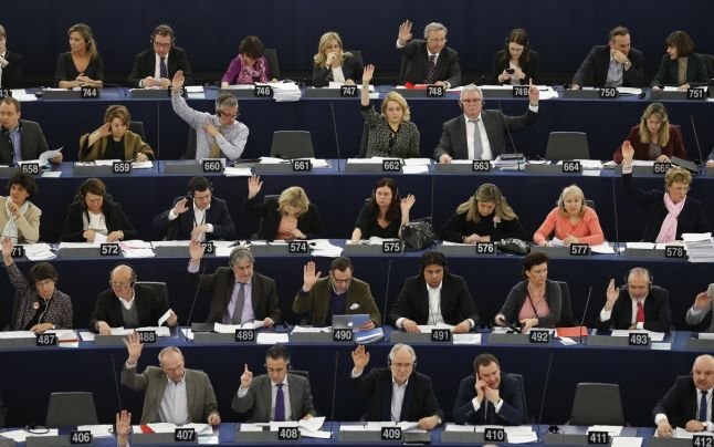Alegerile pentru PE se desfăşoară în toate statele din UE. Au început cu Marea Britanie şi Olanda