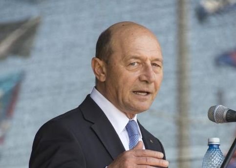 Traian Băsescu: Dacă nu aveţi cu cine vota, anulaţi votul! Participarea este importantă
