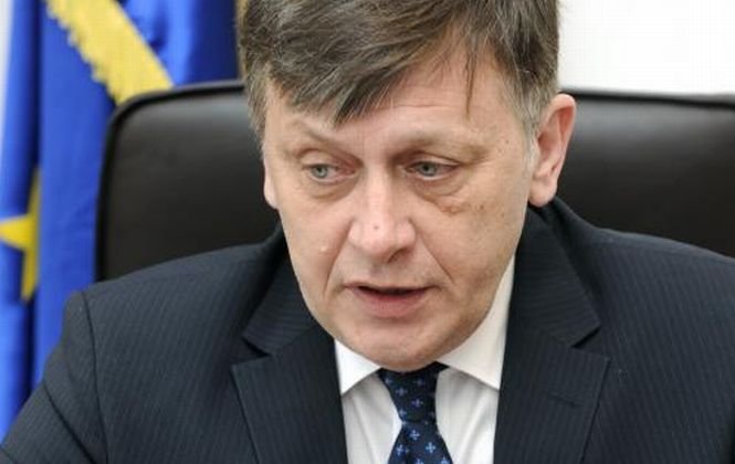 Crin Antonescu propune ca europarlamentarii PNL să adere la grupul PPE din PE