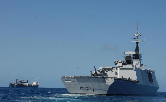 O navă de patrulare franceză completează flotila NATO din Marea Neagră