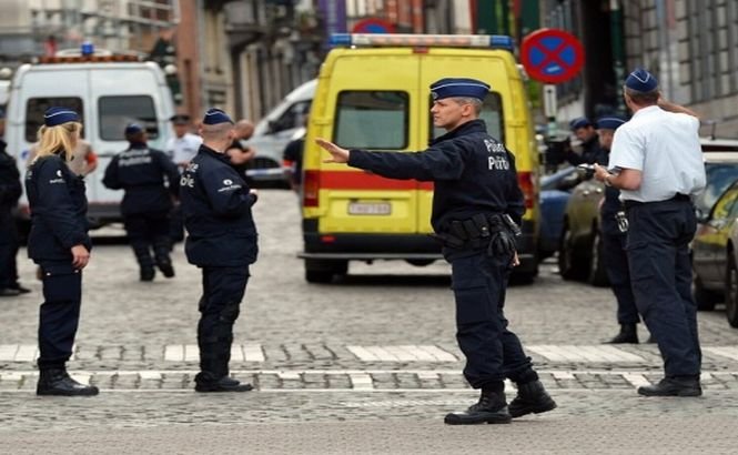 Autorităţile franceze au început vânătoarea jihadiştilor din Hexagon