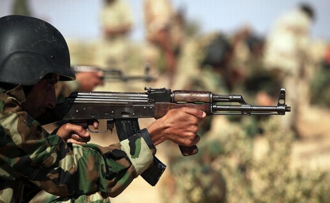 Conflict sângeros între armata libiană şi militanţii Ansar al-Sharia din Benghazi