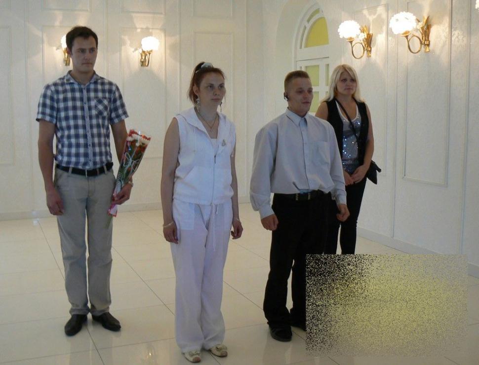 La nunta asta invitaţii s-au îmbrăcat mai elegant decât mirii. Cum a venit ginerele şi cum a arătat MIREASA în ziua cea mare 261948