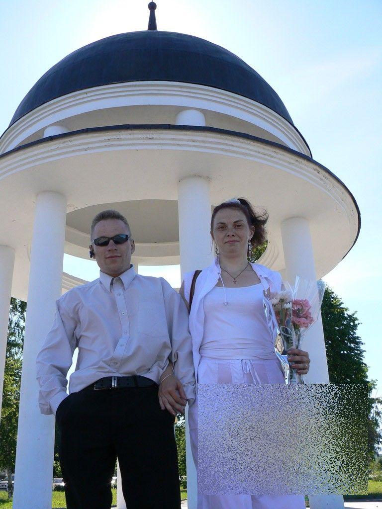 La nunta asta invitaţii s-au îmbrăcat mai elegant decât mirii. Cum a venit ginerele şi cum a arătat MIREASA în ziua cea mare 261957